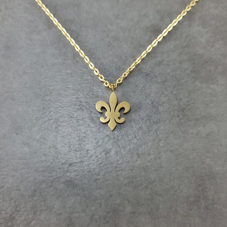 Gold-coloured Stainless Steel Bosnian Lily Necklace