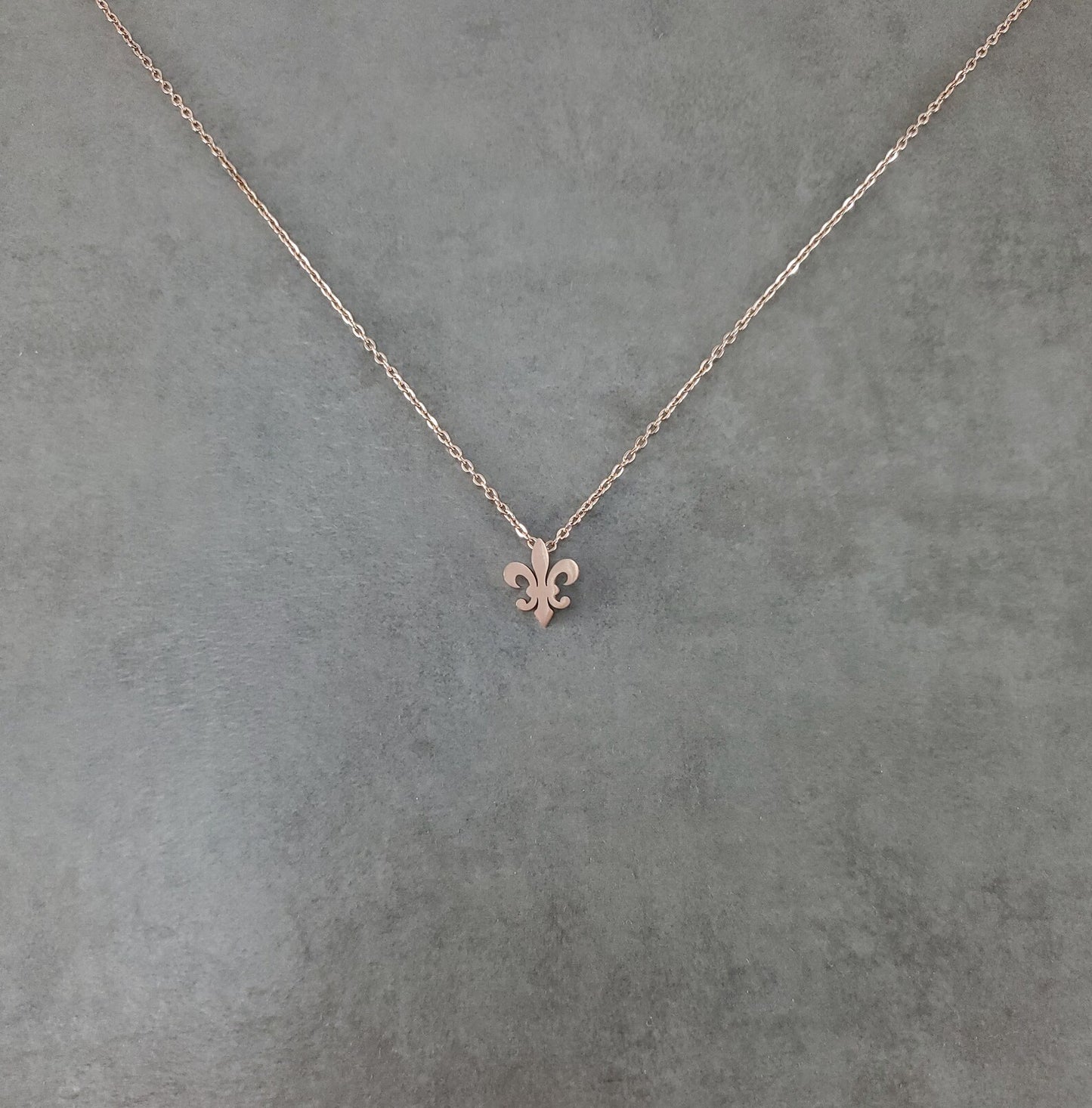 Rose Gold-coloured Stainless Steel Bosnian Lily Necklace